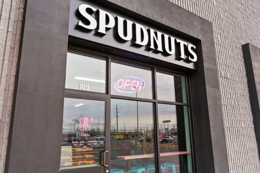 Court Street Pasco Spudnut Shop