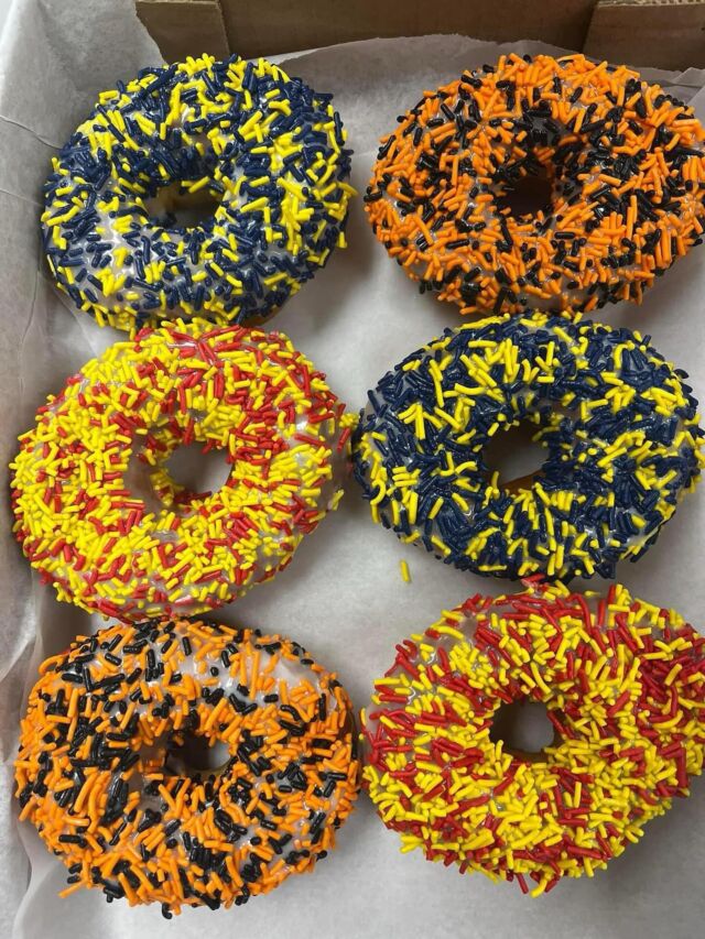 It’s graduation weekend!  Order your Graduate some delicious Spudnut’s for their big day or Grad party!  We have sprinkles that match all school colors!